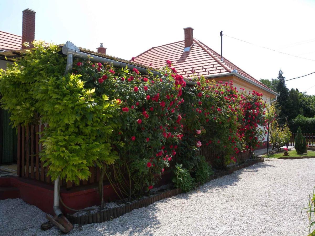 Holiday Home Balatonbereny/Balaton 18150 Exterior photo