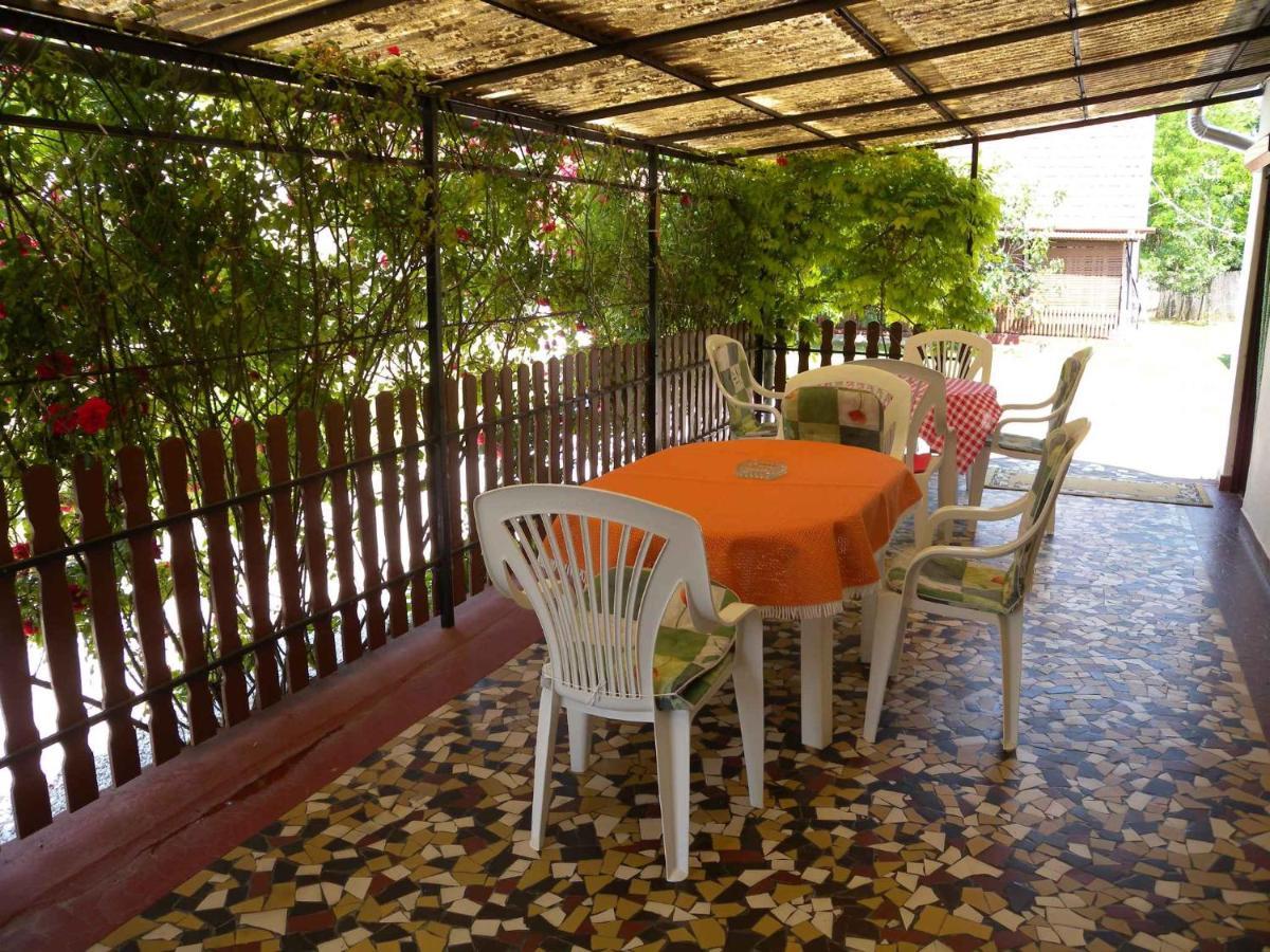 Holiday Home Balatonbereny/Balaton 18150 Exterior photo